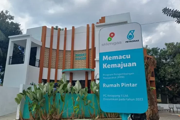 SKK Migas Bersama Petronas Bangun Rumah Pintar untuk Masyarakat Ketapang