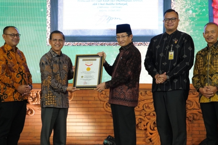 Ditjen Bimas Buddha Toreh Rekor MURI Pembacaan Kitab Suci Dhammapada Serentak