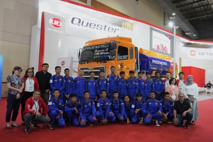 Membangun Mekanik Unggul : Inovasi Astra UD Trucks Mencetak SDM Produktif dan Berkualitas 