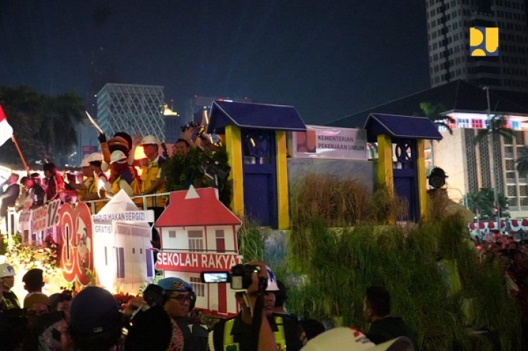 Meriahkan Kemerdekaan RI Ke-80, Kementerian PU Turut Serta Tampilkan Mobil Karnaval