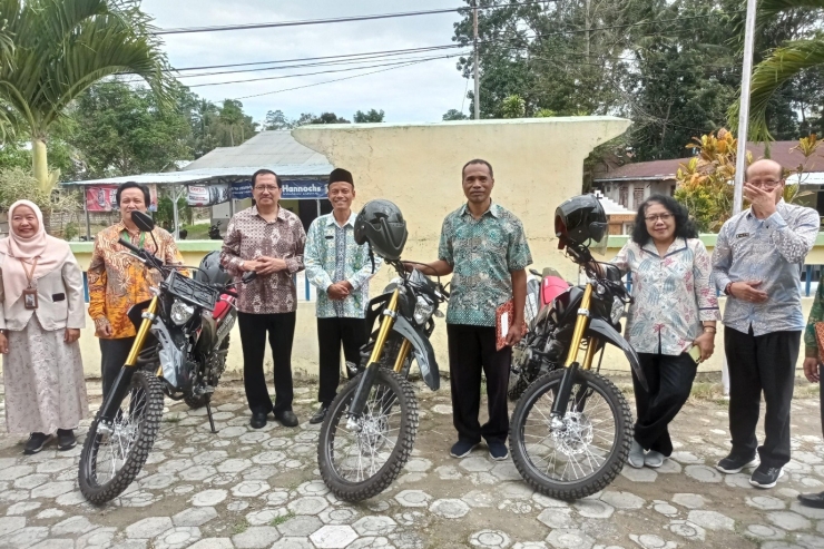 Tingkatkan Pelayanan Publik, Ditjen Bimas Katolik Serahkan Kendaraan Dinas Fungsional