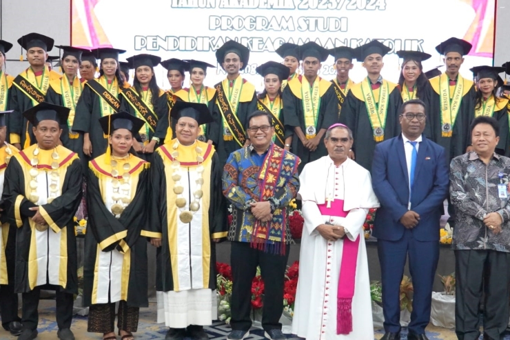 Wisuda STIPAS, Dirjen Bimas Katolik Sampaikan Gereja dan Negara Menantikan Kontribusi Anda