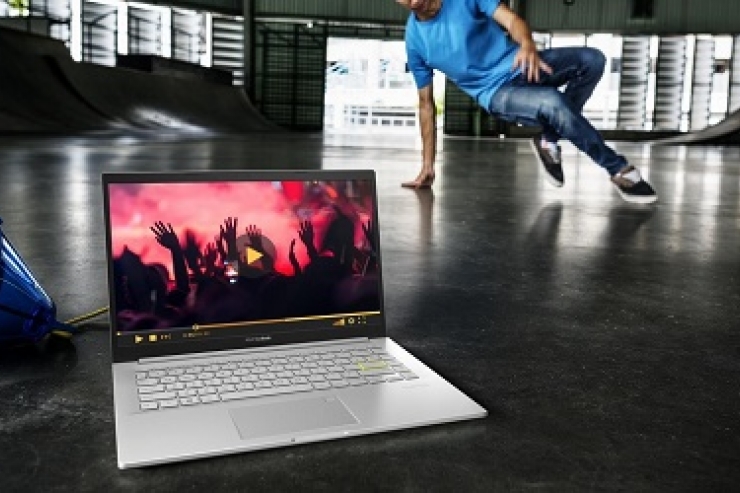 Laptop Stylish dan Minimalis Untuk Gen-Z 