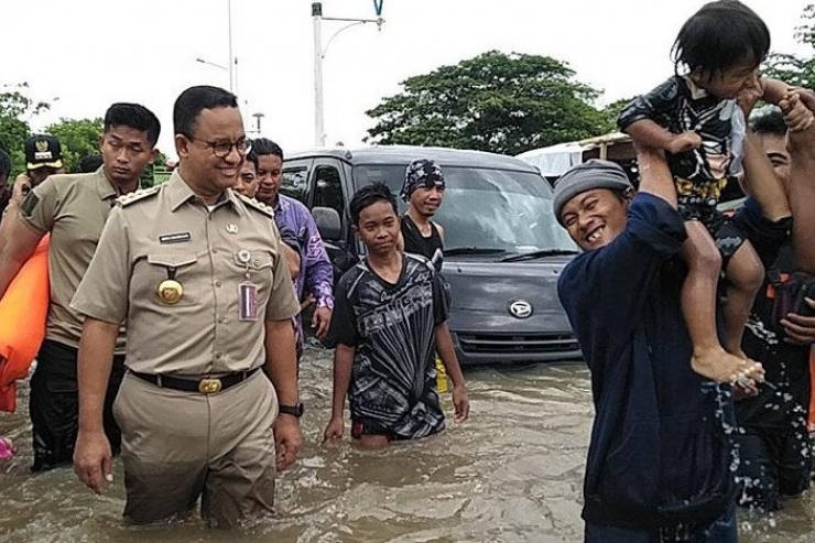 Bantu Atasi Banjir, Anies Perintahkan Hentikan Seluruh Kegiatan Seremonial