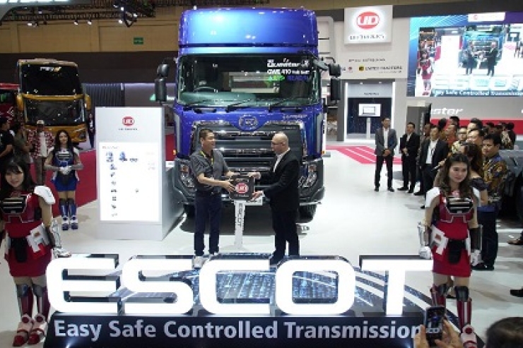 UD Trucks Luncurkan Quester Revolusioner dengan ESCOT di GIIAS 2024