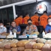 Polda Metro Jaya Tangkap Delapan Pengedar Ganja Jaringan Aceh, Medan, dan Jakarta
