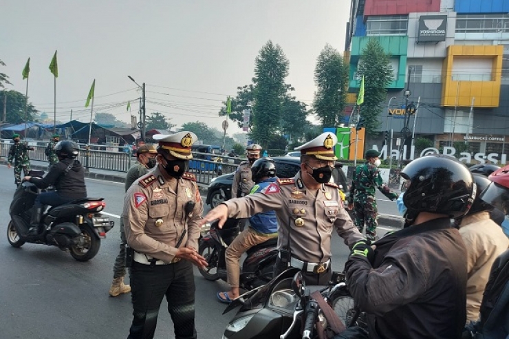 Mobilitas Warga Naik di Pekan Kedua PPKM Level 4