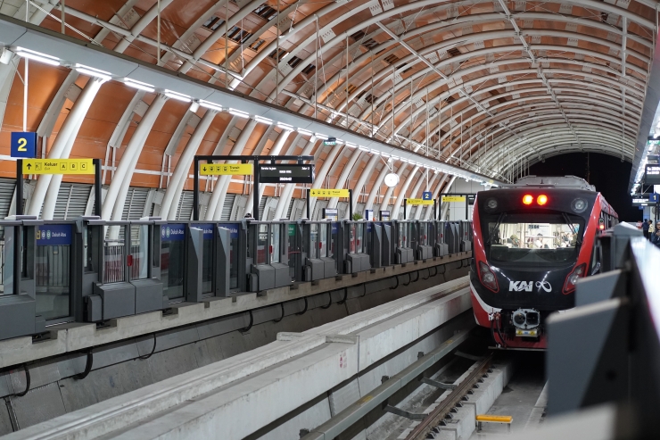 Jumlah Pengguna LRT Jabodetabek Meningkat 14%