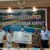 Pulihkan Ekonomi, KKP Salurkan Bantuan di Raja Ampat