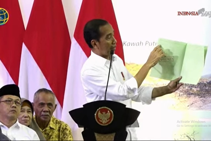 Jokowi Ingatkan Warga Tak Gunakan Sertifikat Tanah untuk Konsumtif