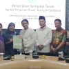PP Muhammadiyah  Terima Sertifikat Hak Milik dari Wamen ATR