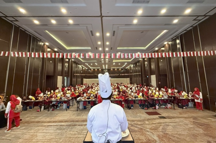 Sebanyak 300 Anak Ikut Meriahkan HUT RI ke-80 di Swiss-Belinn Modern Cikande