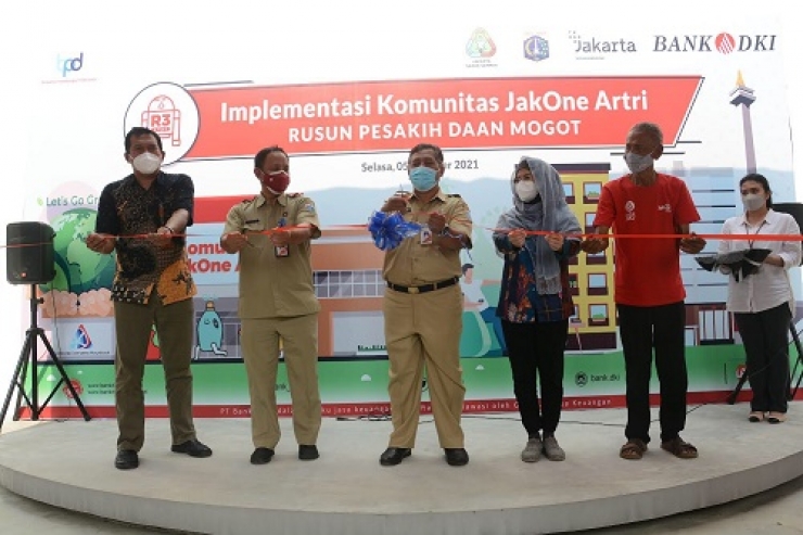 Kolaborasi Bank DKI dan Komunitas JakOne Artri Untuk Program Jakarta Sadar Sampah