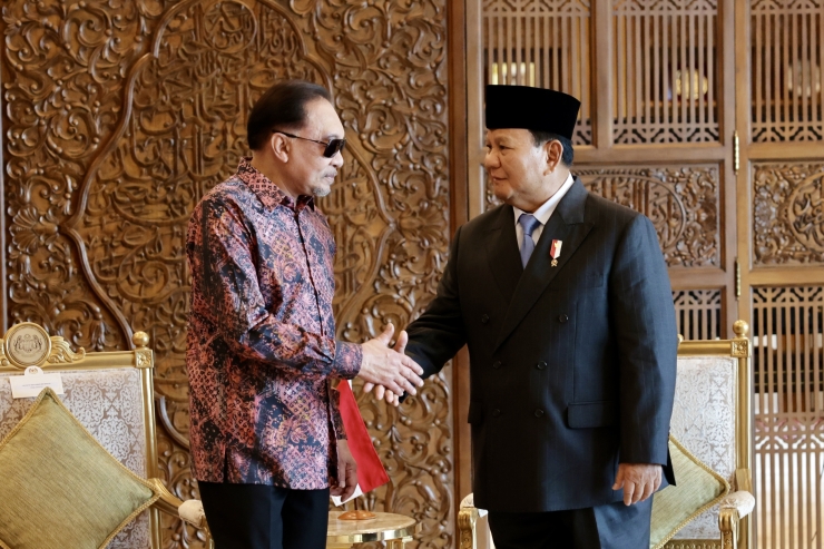 Menhan Prabowo Temui PM Malaysia, Bahas Pertahanan sebagai Prioritas 