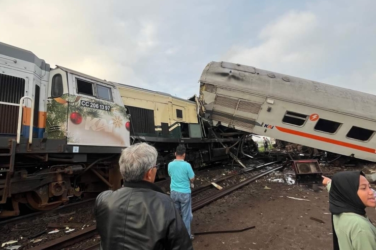 Kemenhub Kirimkan Tim Evakuasi Kecelakaan Kereta Api di Bandung