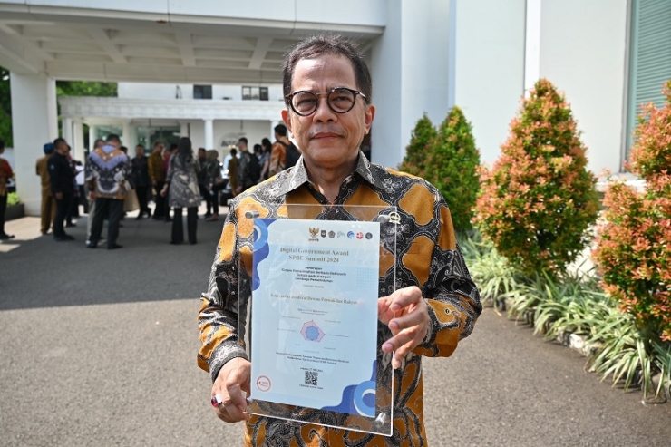 Setjen DPR Raih Digital Government Award, Indra Iskandar : Harus Lebih Baik Lagi 