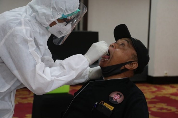 The Papandayan Gelar PCR Swab Test Kepada Mitra Kerja dan Keluarga