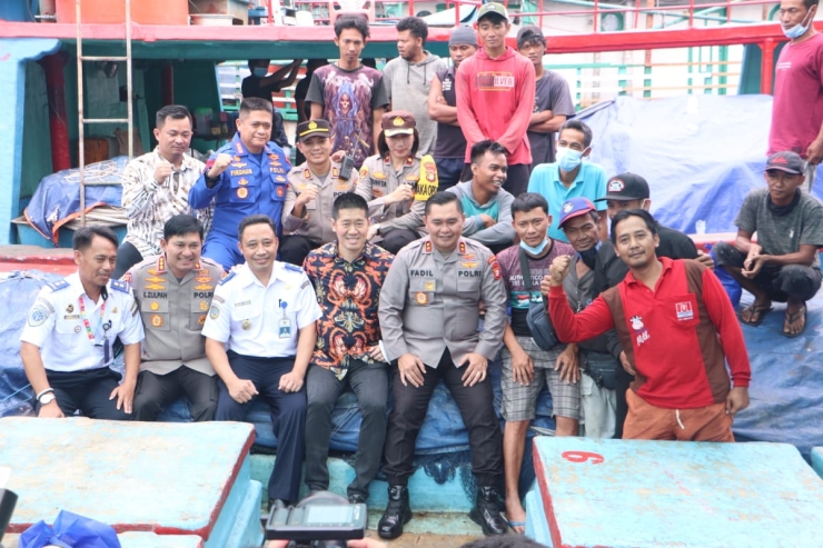 Kapolda Metro Jaya Buka Pelatihan BST Kapal Layar Motor kepada Nelayan Pesisir Jakarta