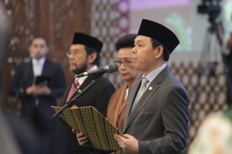 Ketua DPD RI Lantik Mohammad Iqbal Sebagai Sekjen DPD RI 