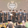Wamen Ossy Terima Penghargaan Baznas Award 2025