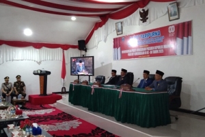 Bupati dan Wakil Bupati Kepulauan Mentawai Hadiri Rapat Paripurna Mendengarkan Pidato Kenegaraan di DPRD Mentawai