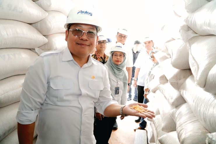 Tinjau Gudang Bulog NTB, NFA Apresiasi Penyerapan Gabah dan Jagung Petani