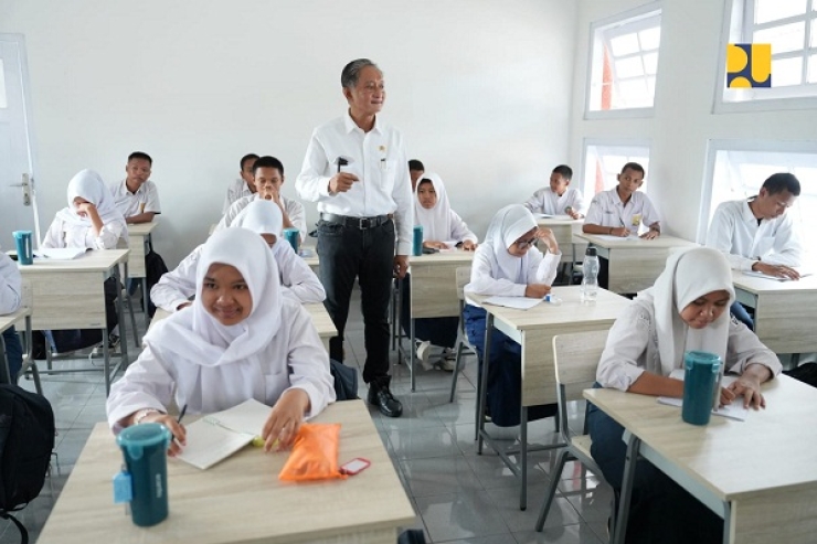 Tinjau Sekolah Rakyat di Bantul, Menteri Dody: Belajar Adalah Kunci Masa Depan, Jaga Fasilitas yang Kami Bangun