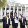 Ingin Demokrasi Ditegakkan, Senator Fachrul Razi dan Bustami Zainudin Daftarkan Gugatan PT Nol Persen ke MK