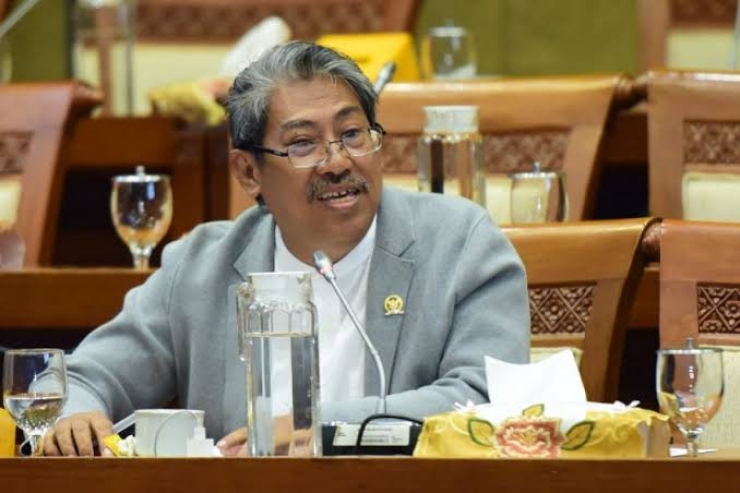 Permen Dirubah, PKS Sebut Menteri ESDM Bisa Langgar UU Migas