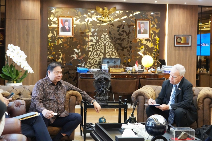  Menko Airlangga Terima Kunjungan Kuasa Usaha AS, Bahas Penguatan Kerja Sama Ekonomi Indonesia-AS