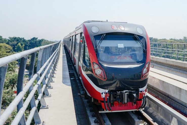 Catat Rekor Baru, LRT Jabodetabek Tembus 2 Juta Pengguna di Bulan Juli