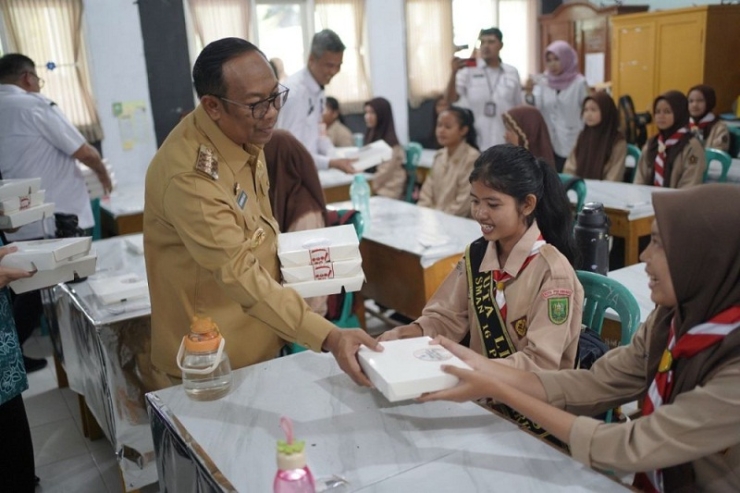 Dukung Program Pemerintah Pusat, Provinsi Riau Simulasi Makan Siang Bergizi Gratis 